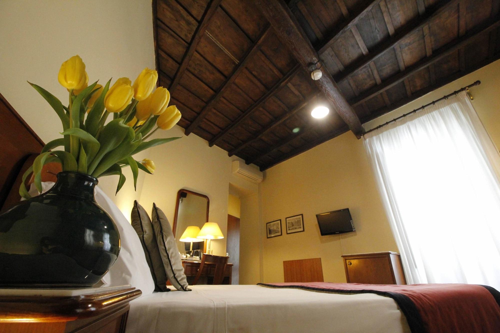 Teatro Di Pompeo Hotel