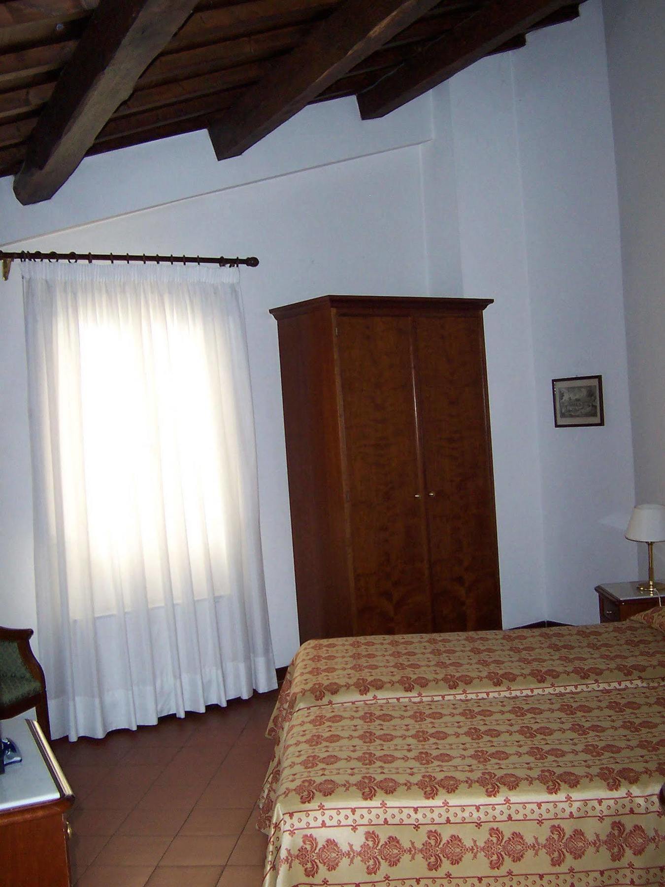 Hotel Teatro Di Pompeo 3*