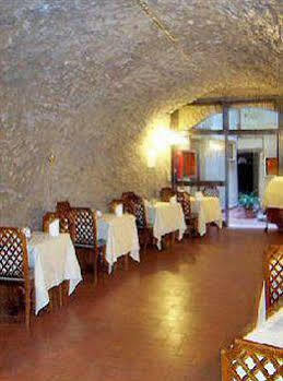 Teatro Di Pompeo 3* Rome