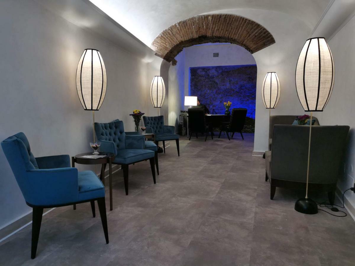 Teatro Di Pompeo Hotel Rome
