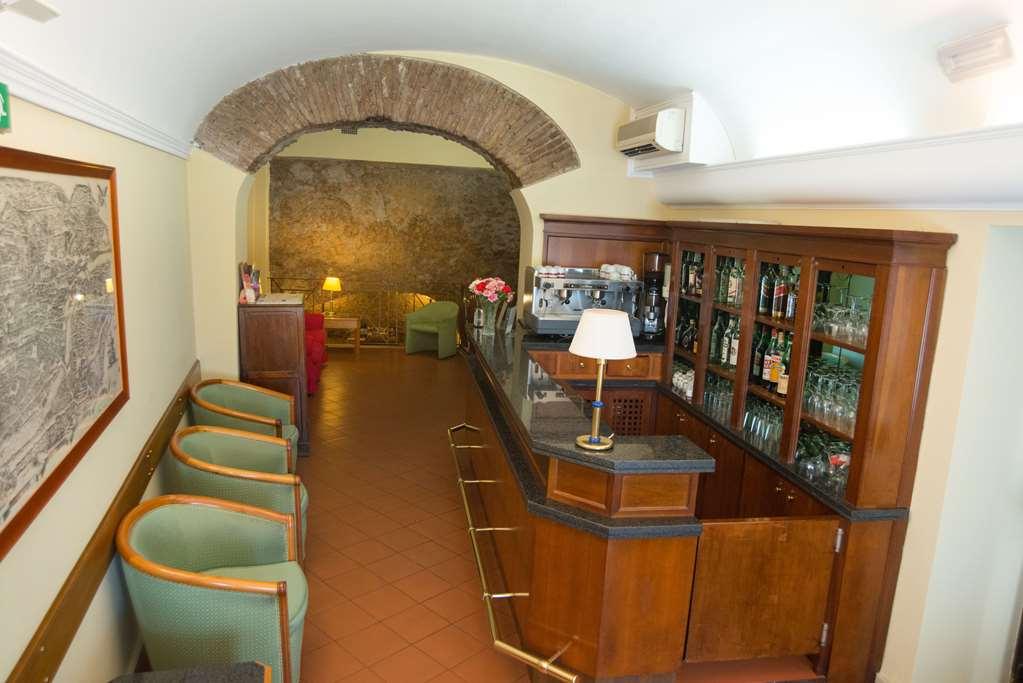 Hotel Teatro Di Pompeo 3*